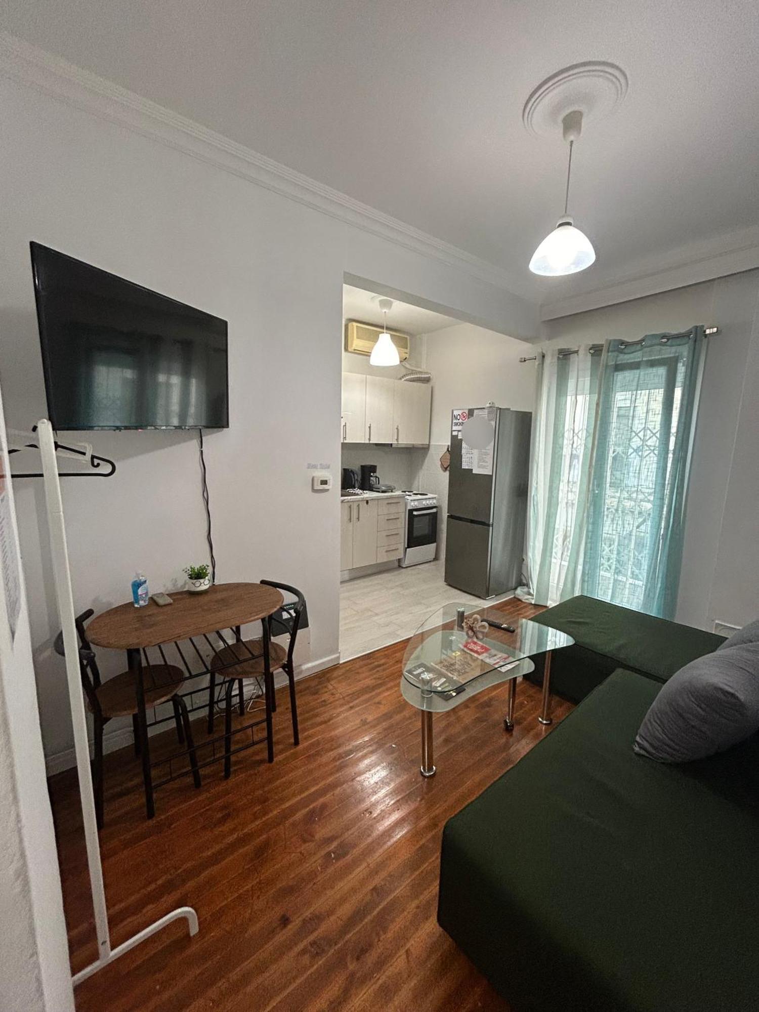 Calm Corner Delfon Apartment Thessaloniki Exterior foto